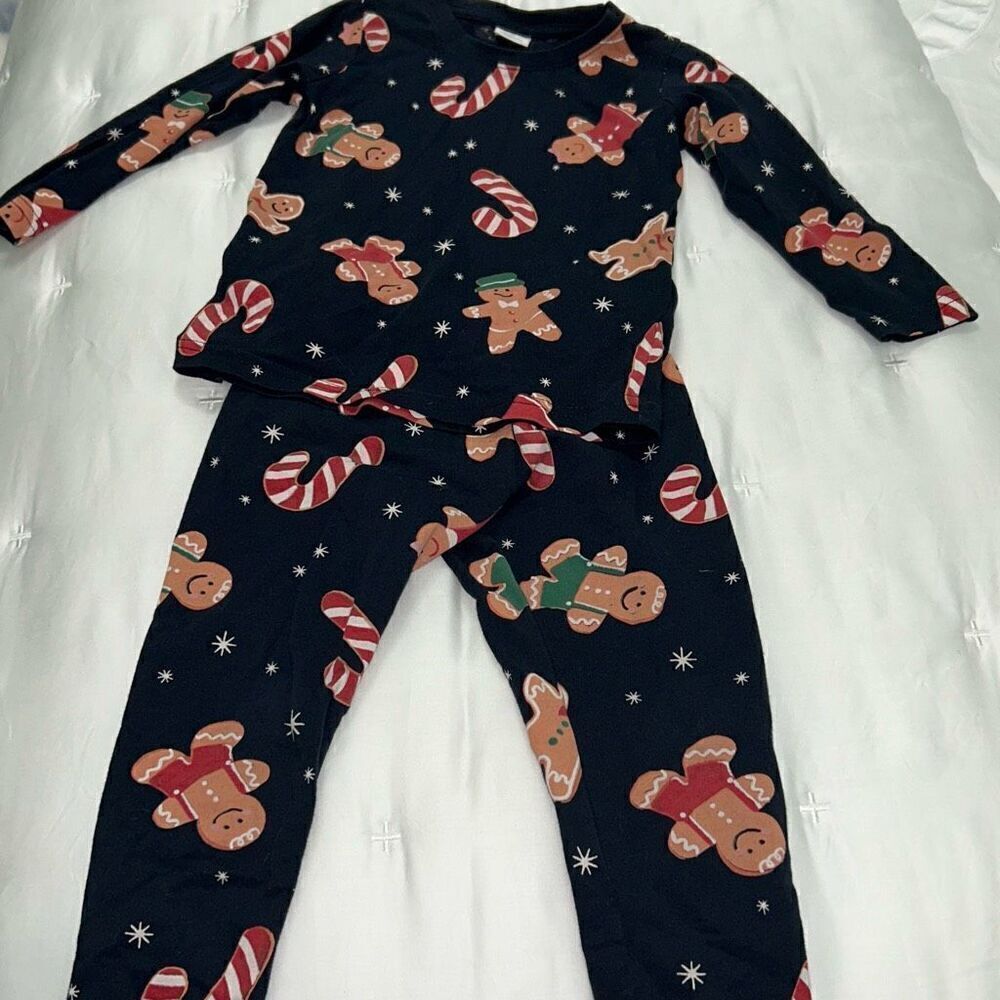 Lindex kids gingerbread candy cane Christmas pajamas outfit sz 2t